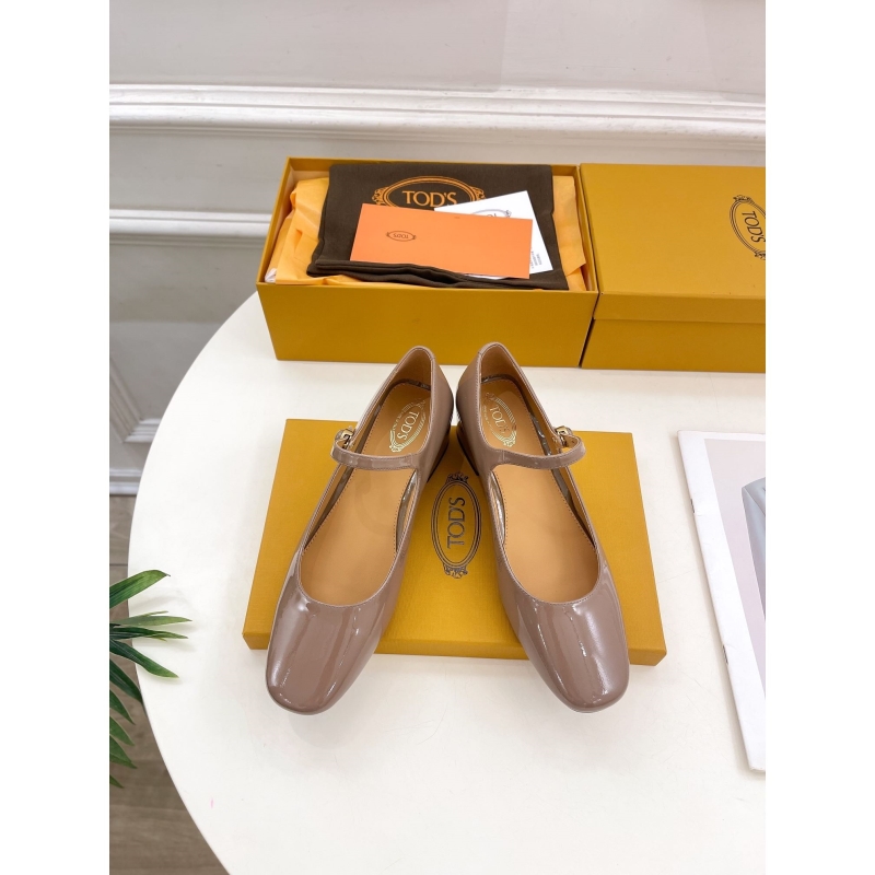Tods flat shoes